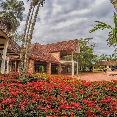 Hotel Hacienda Gualanday Апиай Экстерьер фото