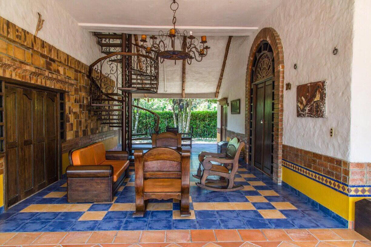 Hotel Hacienda Gualanday Апиай Экстерьер фото