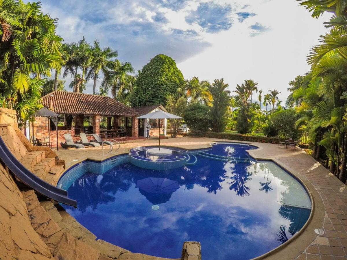 Hotel Hacienda Gualanday Апиай Экстерьер фото