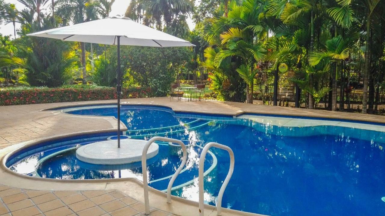 Hotel Hacienda Gualanday Апиай Экстерьер фото